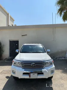 تويوتا لاند كروزر جي إكس آر 2014